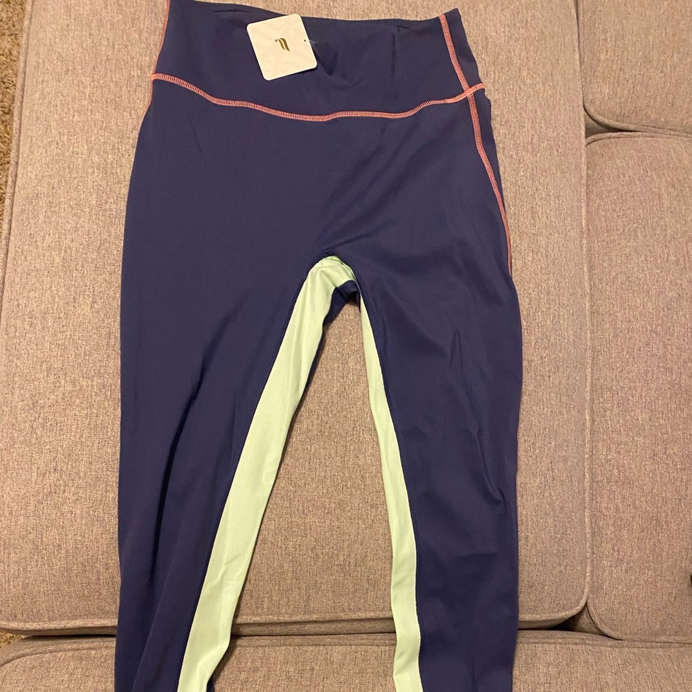 Fabletics motion 365 large leggings